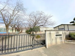西中学校