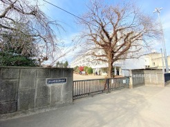 東中学校